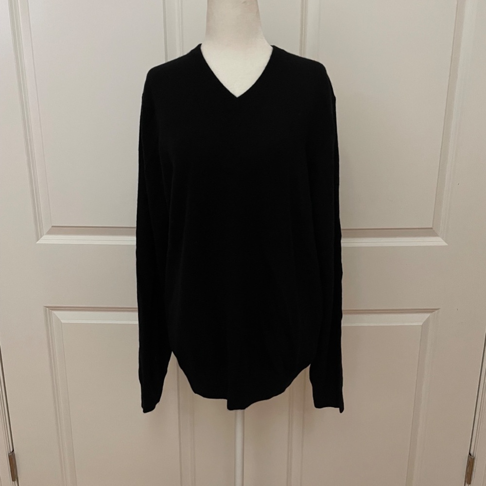 Black Cashmere Sweater by Mantovani Studio